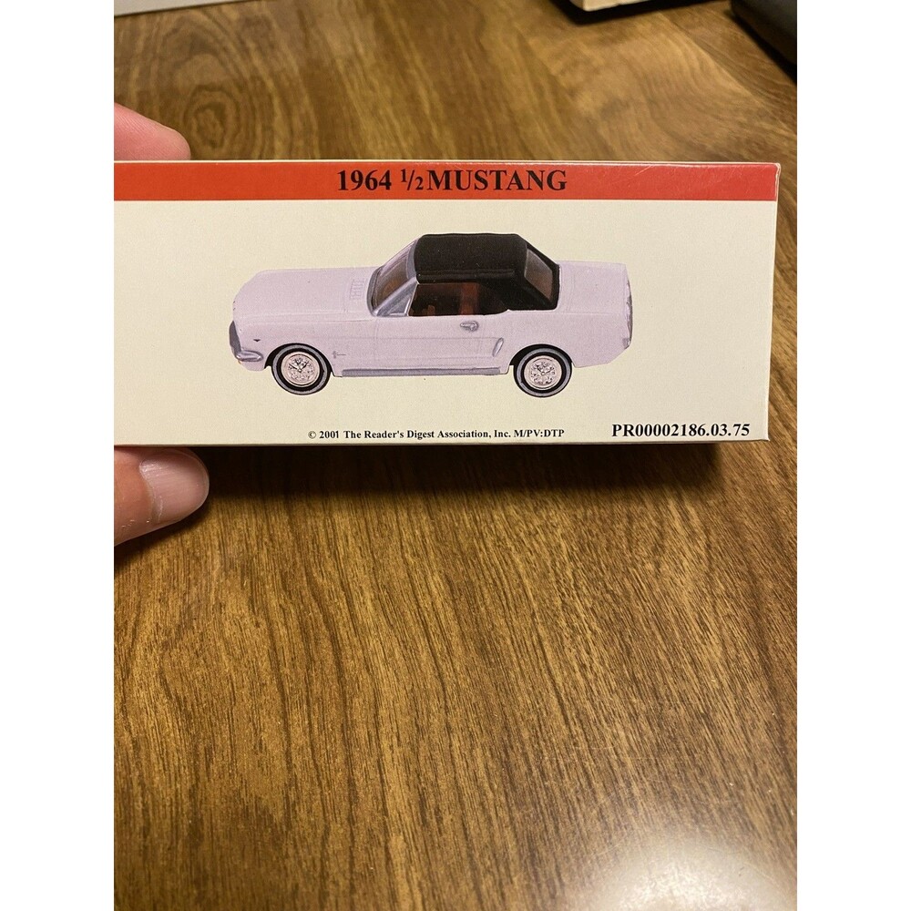 1964 1/2 WHITE MUSTANG  Diecast Readers Digest 2001 1:64 Scale Model NIB